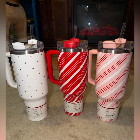 3 Holiday Stanley Christmas 40 oz tumbler set with holiday 6 pack straws NEW - Picture 5 of 7